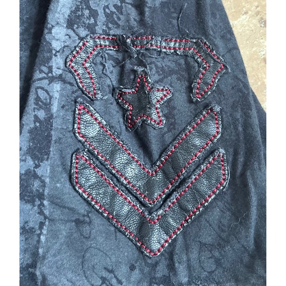 Affliction Mens T Shirt Black Fleur De Lis Embroidered L Graphic Y2K Distressed - Picture 8 of 8